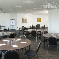 Hampton by Hilton London Luton Airport Конференц-зал