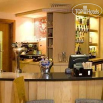 Premier Inn Heathrow Airport (M4/J4) Бар