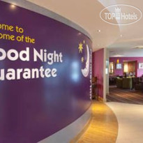 Premier Inn Heathrow Airport Terminal 5 Вестибюль