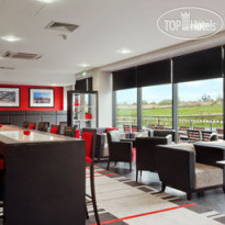 Ramada Encore Newcastle Gatesh Лаундж