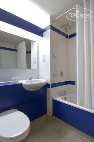 New photos from tourists Travelodge Leeds Central 3*