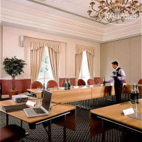 DoubleTree by Hilton Hotel Dartford Bridge