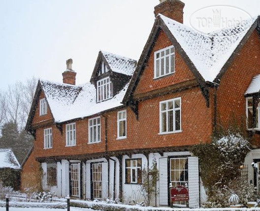 Hotel photo Ravenwood Hall 3*