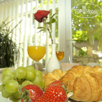 The Capri Guest House 