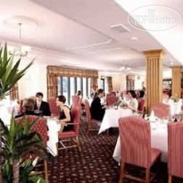 Oxford Thames Four Pillars 