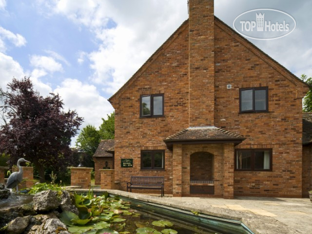 Hotel photo The Charlecote Pheasant Hotel 3*