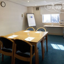 Holiday Inn Express Stafford M6/13 