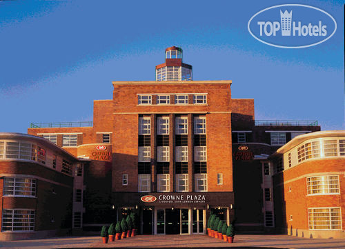 New photos from tourists Crowne Plaza Liverpool-John Lennon Airport 4*