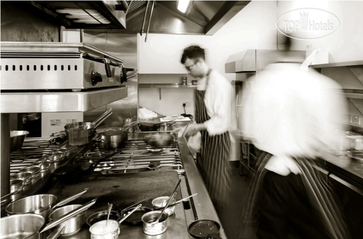 New photos from tourists Bibury Court 3*