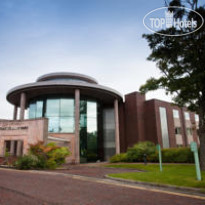 Daresbury Park Отель