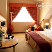 La Mon Country Club Hotel