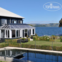 Black Swan Lakeside Boutique Hotel