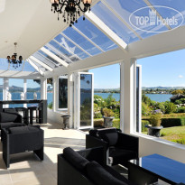 Black Swan Lakeside Boutique Hotel