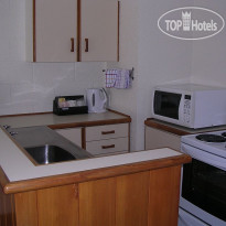 Acacia Lodge Motel Кухня в номере отеля