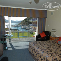 Picton Beachcomber Inn 