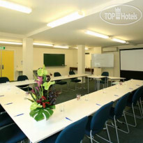 Central Stratford Apartment Hotel 