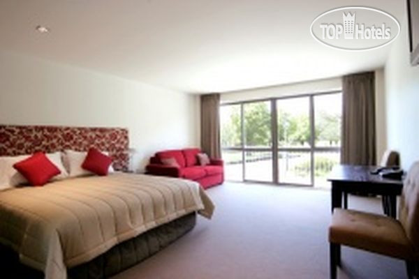 New photos from tourists Parkview on Hagley