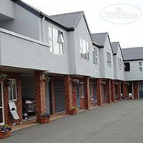 Rosewood Court Motel 