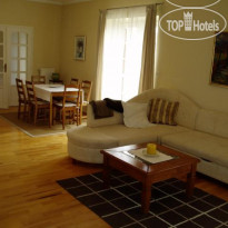 Gombas Kuria Mension 