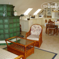 Gombas Kuria Mension 