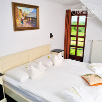 Crocus Gere Bor Hotel 