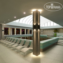 Hotel Delibab Бассейны термальной водой