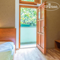 Easy Star Hotel