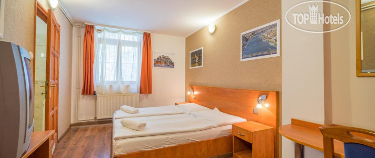 Easy Star Hotel