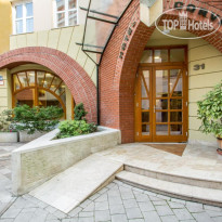 Corvin Hotel Budapest Corvin Wing