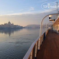 Grand Jules Boat Hotel 