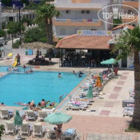 Peters Kool Pool Studios and Apartments 