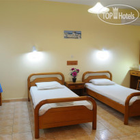 Nikos 2 Studios & Apartments 