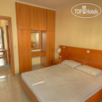 Theatraki Apartments 