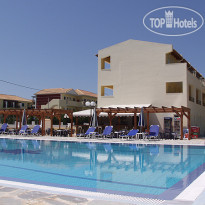 Pelouzo Hotel 
