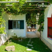 Erietta Apartments