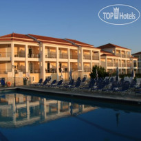 Village Inn Studios & Family Apartments
