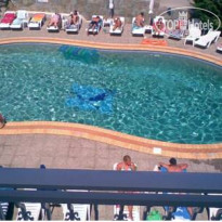 Megara Бассейн