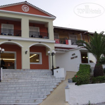 Dennys Inn Hotel Отель
