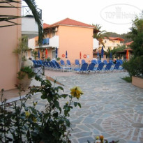 Doras Apartments & Studios