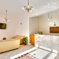 Yakinthos Hotel