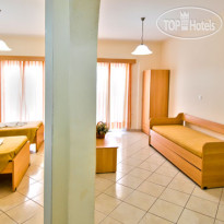 Yakinthos Hotel