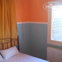 Eugenia Hotel & Apartments 