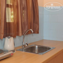 Eugenia Hotel & Apartments 