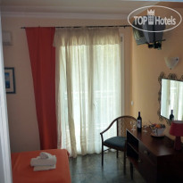 Tsolakis Studios & Apartments