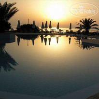 The Bay Hotel & Suites 