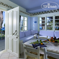 Paradisso Beach Villas