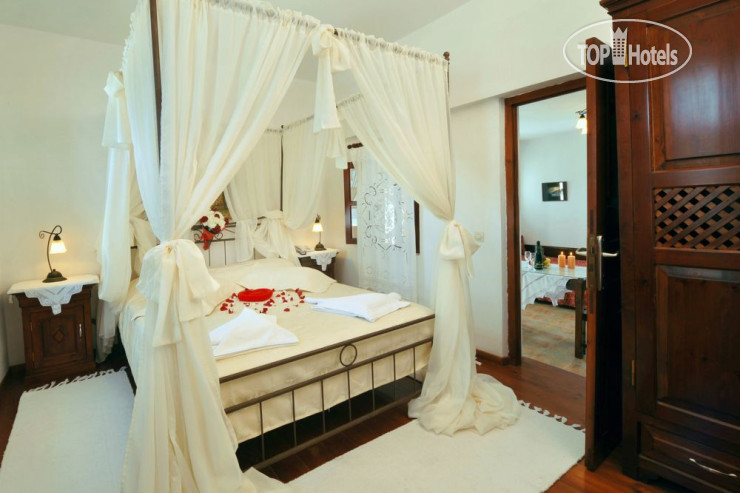 Hotel photo Enplo Boutique Suites 3*