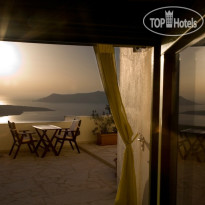 Adamis Majesty Suites 