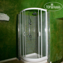 Adamis Majesty Suites 