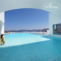 Acroterra Rosa Luxury Suites